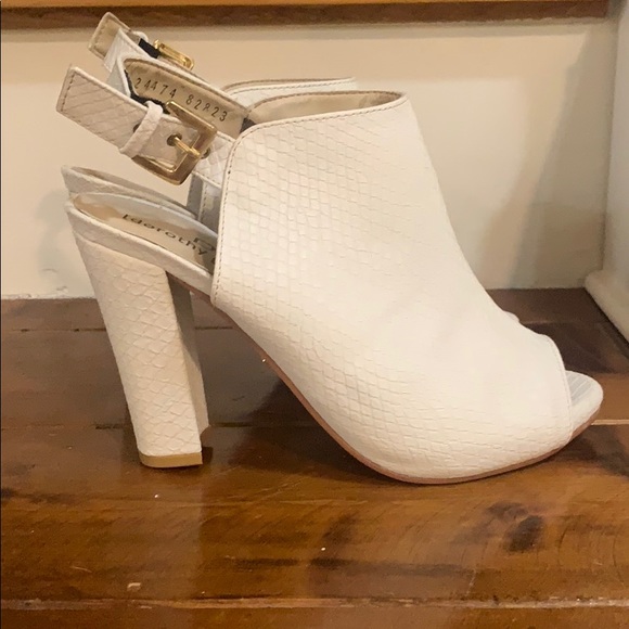 White booties - Picture 3 of 4